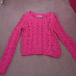 Super cute hollister sweater!