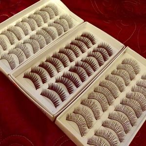 30 new pairs of eyelashes for sale!