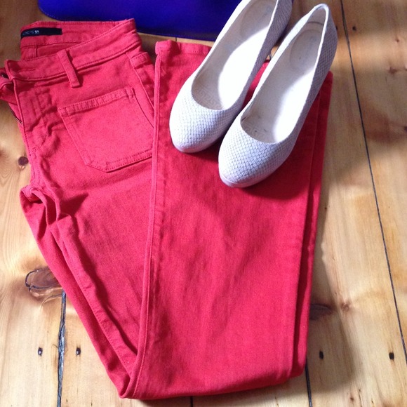Joes red straight leg jeans with wider bottom - Picture 2 of 4