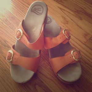 Beautiful Dansko Sophie sandals, great for Spring