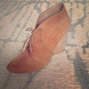 Matt Bernson tan suede booties!