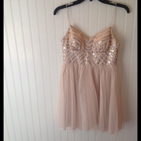 AIDAN MATTOX SPARKLE DRESS! Goes well with shoes!