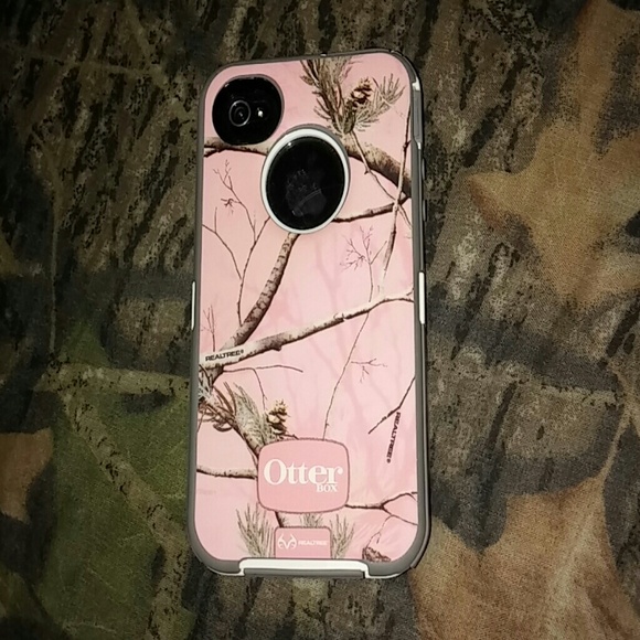 ??Reduced??  Pink Realtree Otterbox