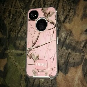 ??Reduced??  Pink Realtree Otterbox