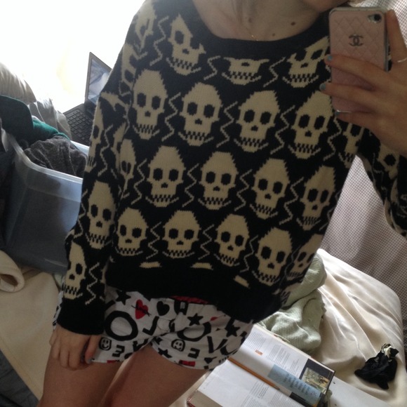 ❌TRADED❌LF Skull Sweater - Picture 3 of 4