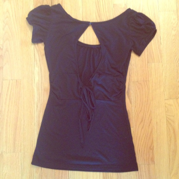 Xhilaration Tops - NWOT! Black Top With Cutout in Back