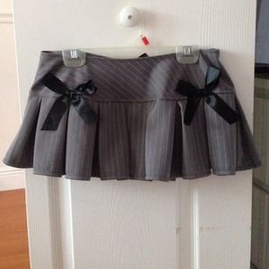 Spencers mini bow skirt