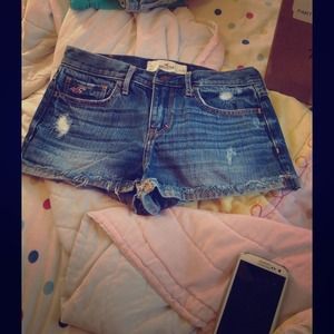 Hollister Ultimate High Rise Shorts