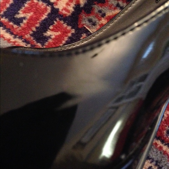 Tahari patent black heels - Picture 4 of 4
