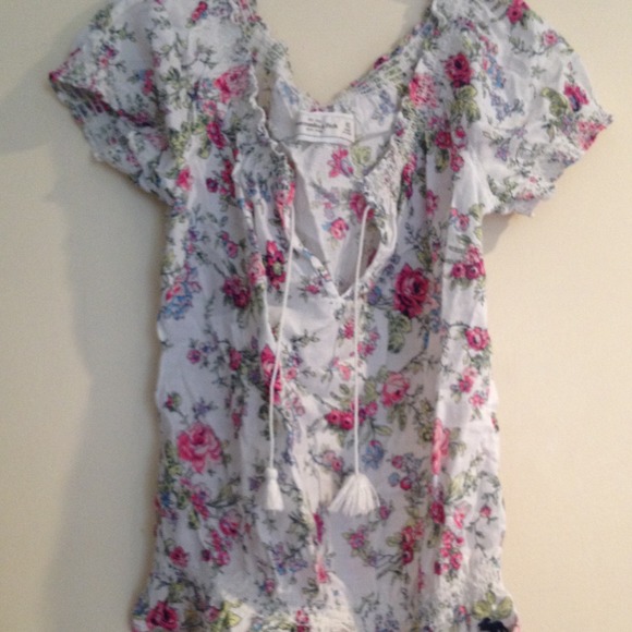 Abercrombie and fitch extra small top