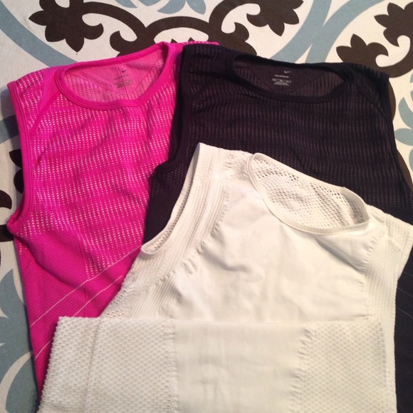 Nike Sphere Tanks (3)