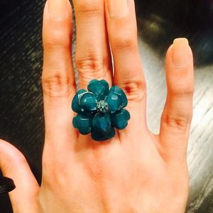 Emerald green flower ring