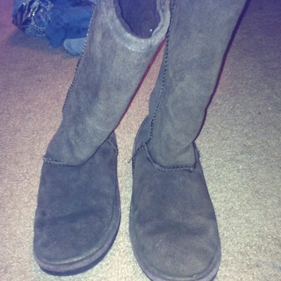 Authentic brown bearpaw boots - Picture 2 of 3