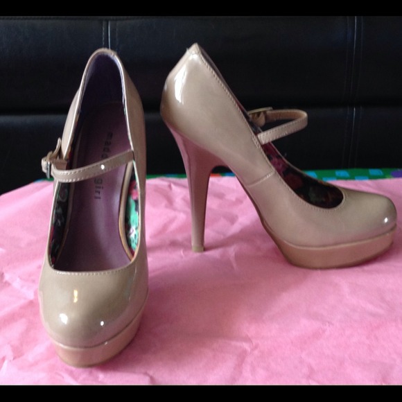 Sold - Picture 2 of 3