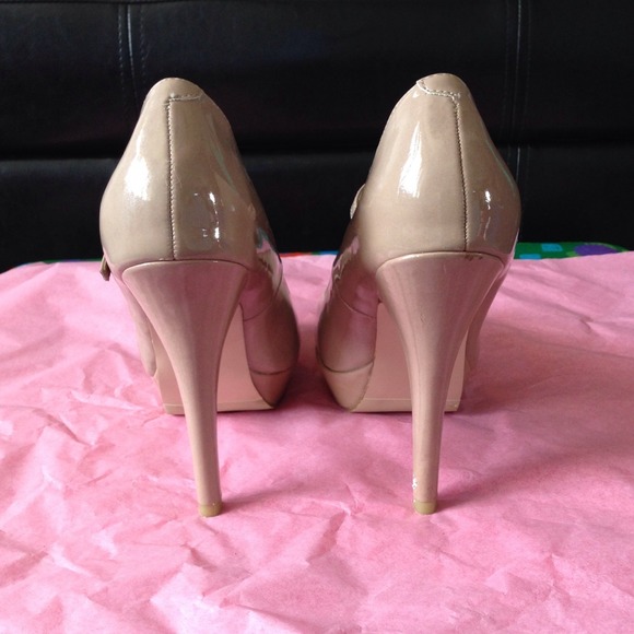 Sold - Picture 3 of 3