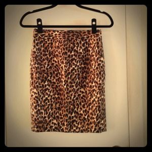 NWT Petite LOFT Leopard print skirt