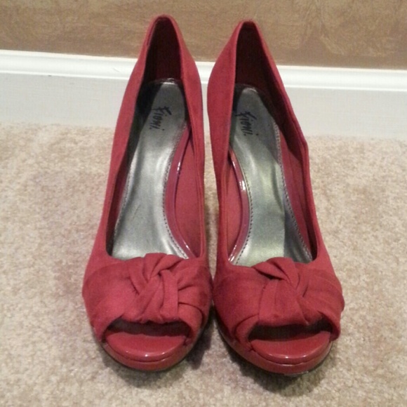 Shoes - Picture 3 of 3