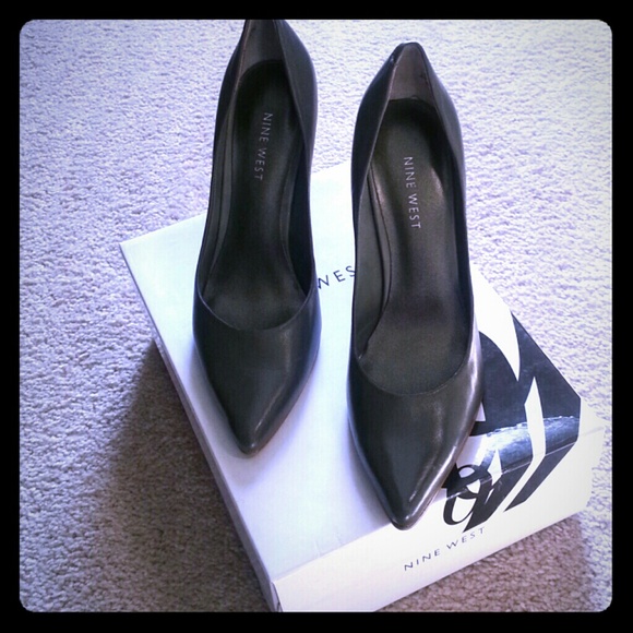 Perfect grey pumps!