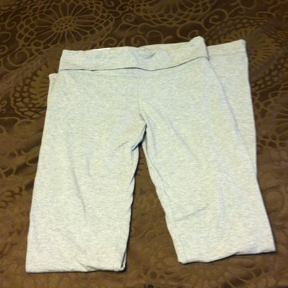 Grey yoga pants