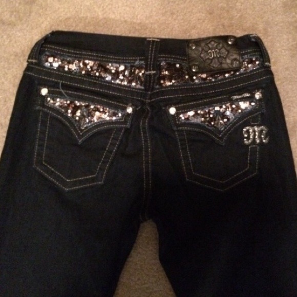 😳REDUCED! 👇👇Miss Me Jeans