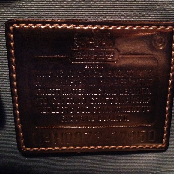 REDUCED😬 Authentic small brown coach bag. - Picture 2 of 4