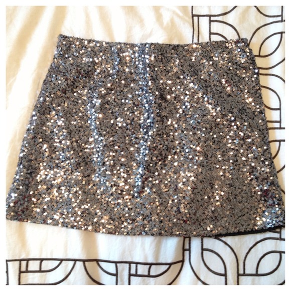 Black and gray sequined mini skirt