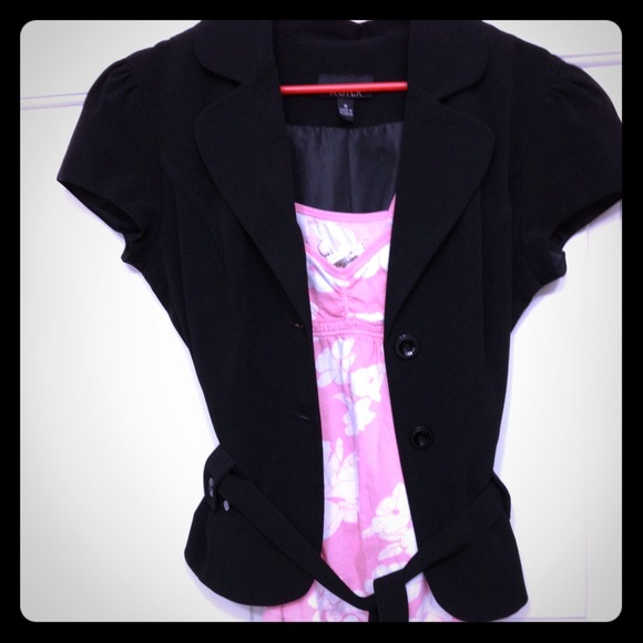 Never Worn! Cute Black Two Button & Belt Blazer