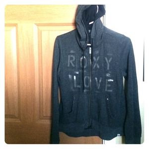 Roxy sweater w metallic studs