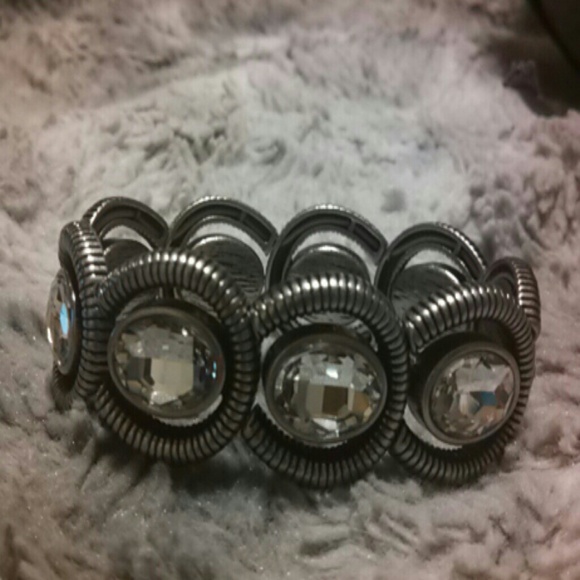 Statement bracelet - Picture 2 of 2