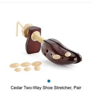CEDAR TWO WAY SHOE STRETCHER