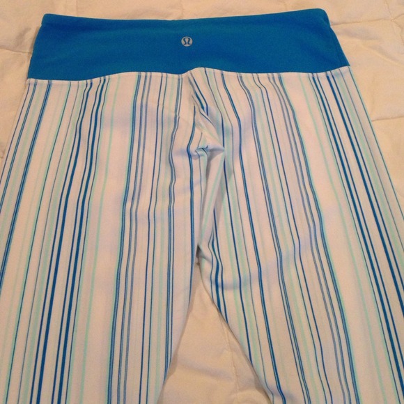 Lululemon candy stripe wunder under pants 8 - Picture 2 of 5