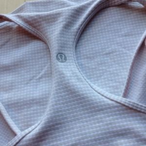 Lululemon Cool Racerback white/cream textured Sz 4