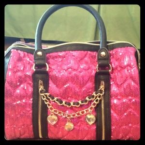BETSEY JOHNSON HANDBAG 👜 Beautiful Fuchsia