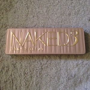 Naked 3 pallet