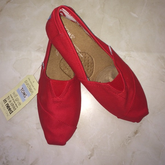 🎉Reduced🎉TOMS NEW w/tags