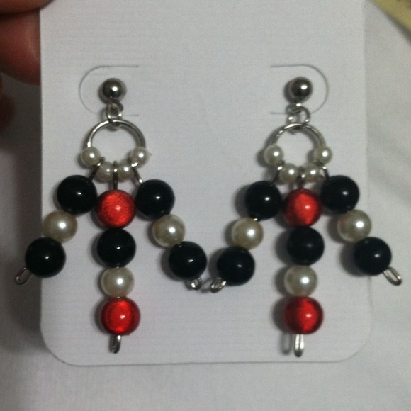 Dangle pearl bead earrings
