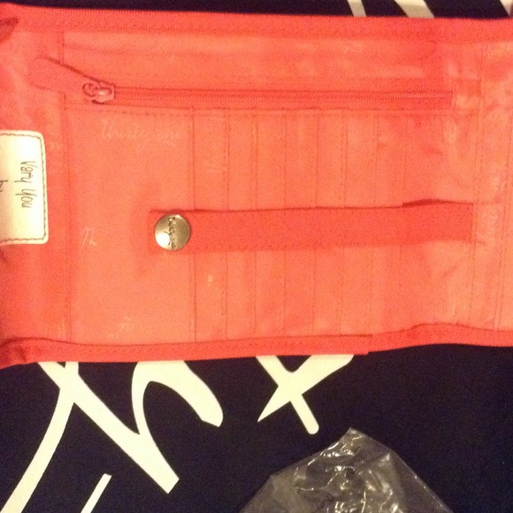 Thirty one vary you mini cross body - Picture 3 of 4