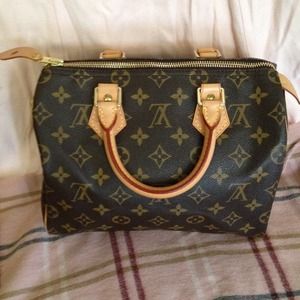 authentic Louis Vuitton speedy 25 monogram