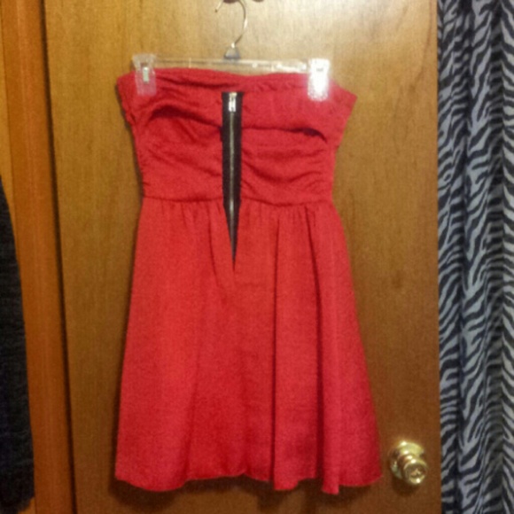 Dress - Picture 2 of 2