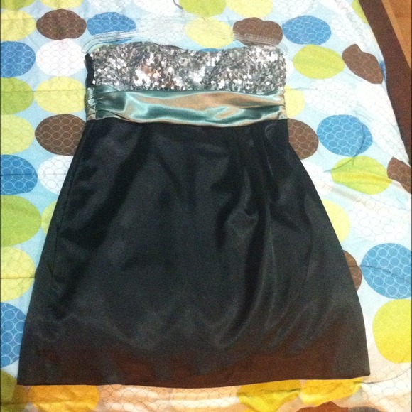 Beautiful party dress size 13