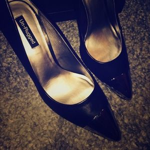 Silver capped pointed toe heels