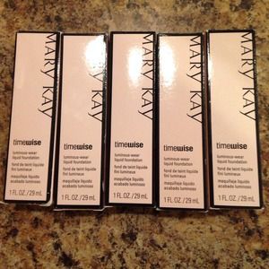 Mary Kay Time-wise Luminous Wear Foundation