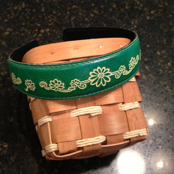 Green cream flower head band
