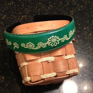 Green cream flower head band