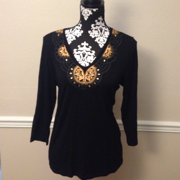 CUTE BLOUSE WITH V NECK LINE WITH BEADS RHINSTONES