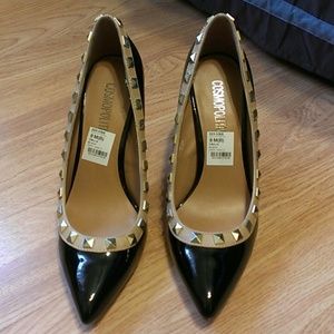 black/tan gold studded pumps