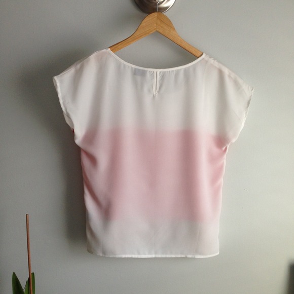 Red color block short sleeved blouse - Picture 2 of 3