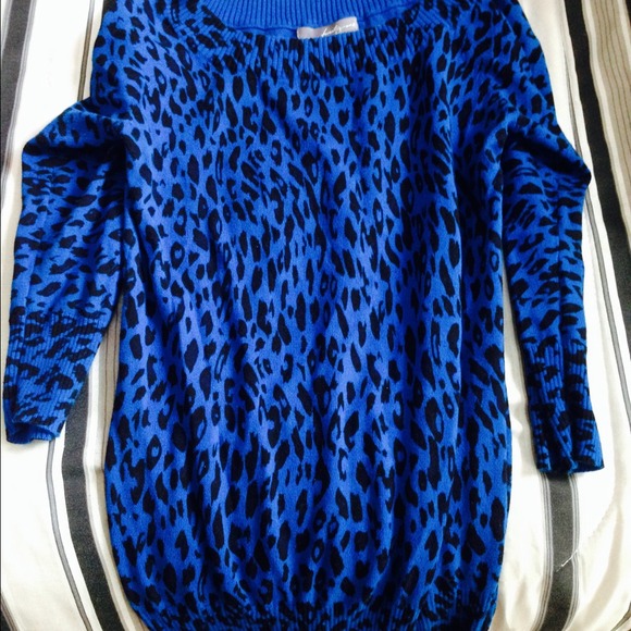 Forever 21 sweater 💙👓