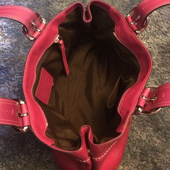 Coach hand bag.