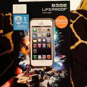 LifeProof iPhone 5/5s case